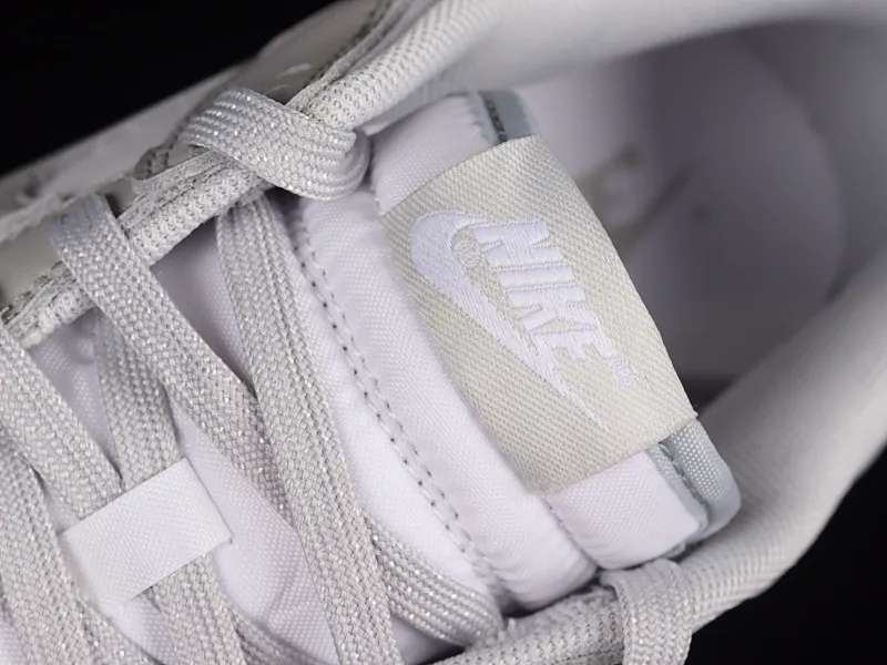 All Categories Nk SB Dunk Series Nk SB Dunk Low Low-top Sneakers Nk SB Dunk Low "Grey Fog" White Gray SB Smashed Backboard Fashion Casual Sneakers DD1391-103